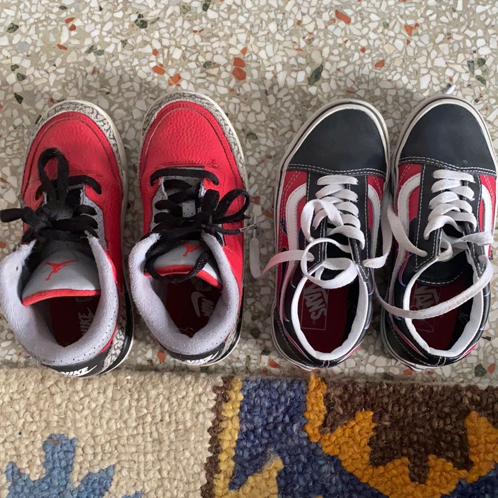 2 pairs of used Kids Sneakers